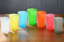 Vratné kelímky od výrobce INJETON PLAST